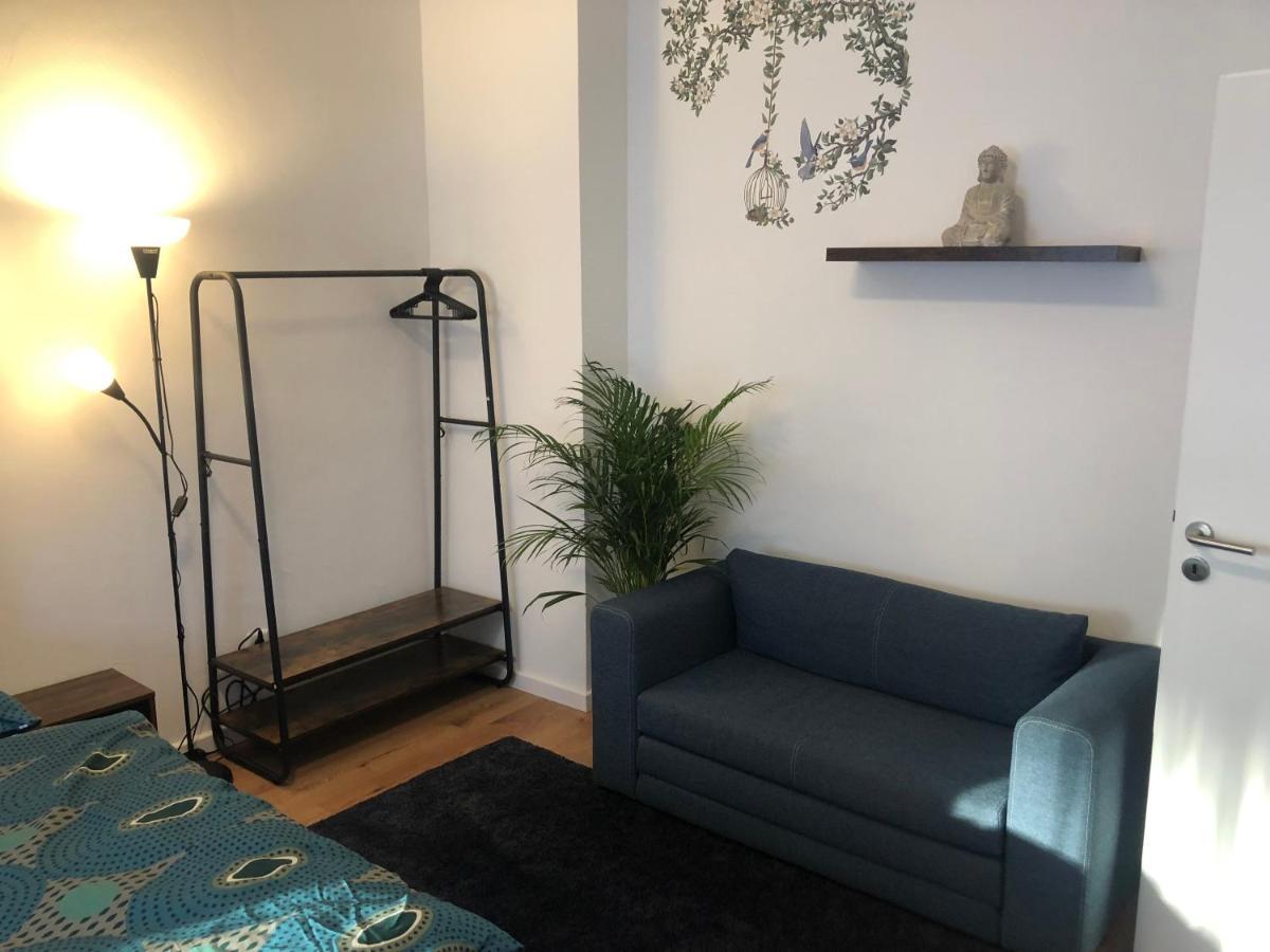 Gruene Oase Mit Balkon I Eg Lägenhet Duisburg Exteriör bild